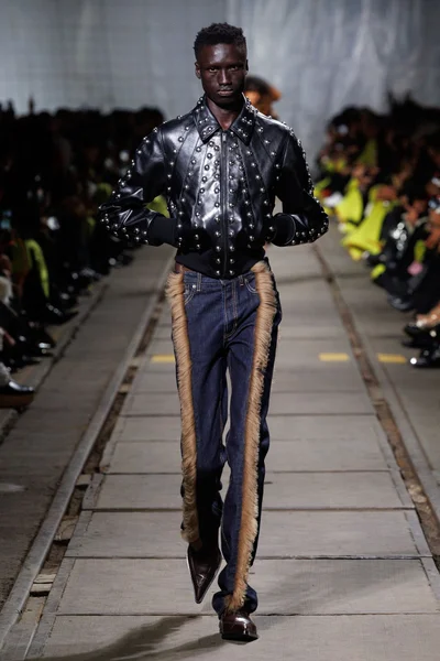 Look 20